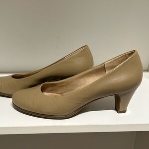 Classic Tan Women's Flats